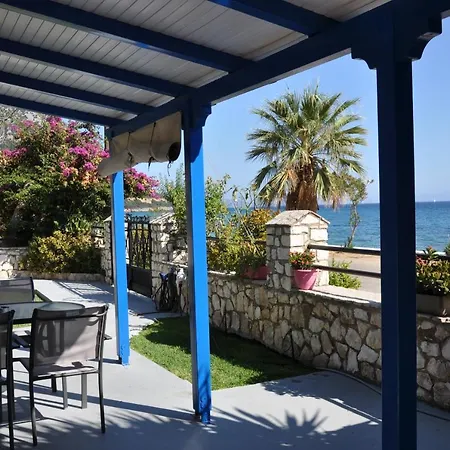 Spyros Villa