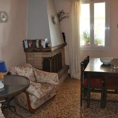 Spyros Villa *